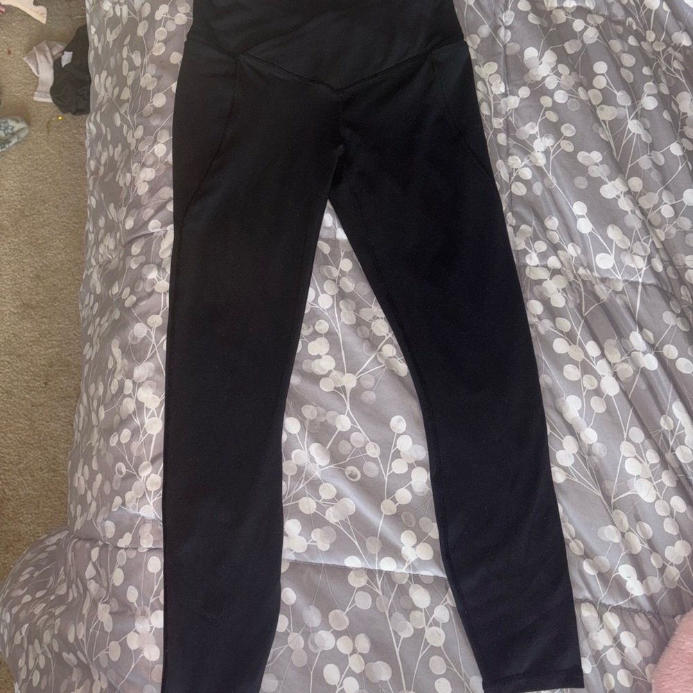 Fabletics cross over waist 7/8th leggings